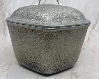 1930s Century Silver Seal Hammered Cast Aluminum Triangle Heart Pot & Lid TH5