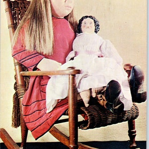 Bambino di campagna con bambola Whatcom Museo di storia e arte Bellingham WA Cartolina PB4