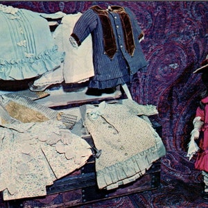 Bambola Bru francese Mary Merritts Museo delle bambole Douglassville Cartolina originale PB6