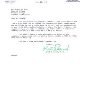 Memo oficial firmado con membrete del senador de Dakota del Sur Karl Mundt 1963 TK1-P6