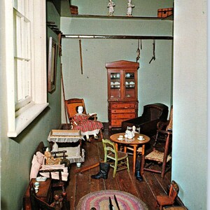 Spielzimmer und Puppen von General Lee's Seven Children Original Postkarte PB9