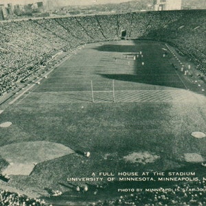 Universiteit van Minnesota Golden Gophers Stadium - Originele ansichtkaart TJ7-RP1