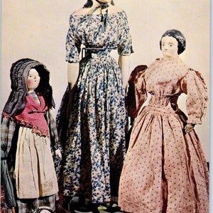 Bambola in cartapesta e pelle grezza Mary Merritts Doll Museum Cartolina originale PB6