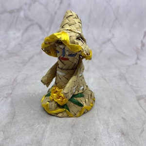 Bambola di paglia fatta a mano d'epoca Arte popolare 4" alta SD2
