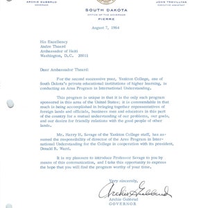 Membrete oficial del gobernador de Dakota del Sur firmado por Archie Gubbrud agosto de 1964 TK1-P11
