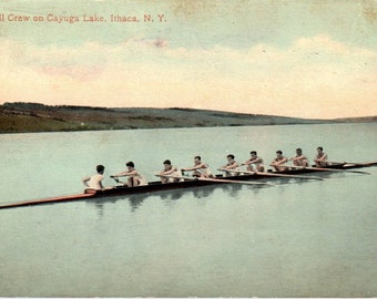 Cornell Rowing Crew Cayuga Lake Ithaca NY 1915 Original Postcard TK1-23