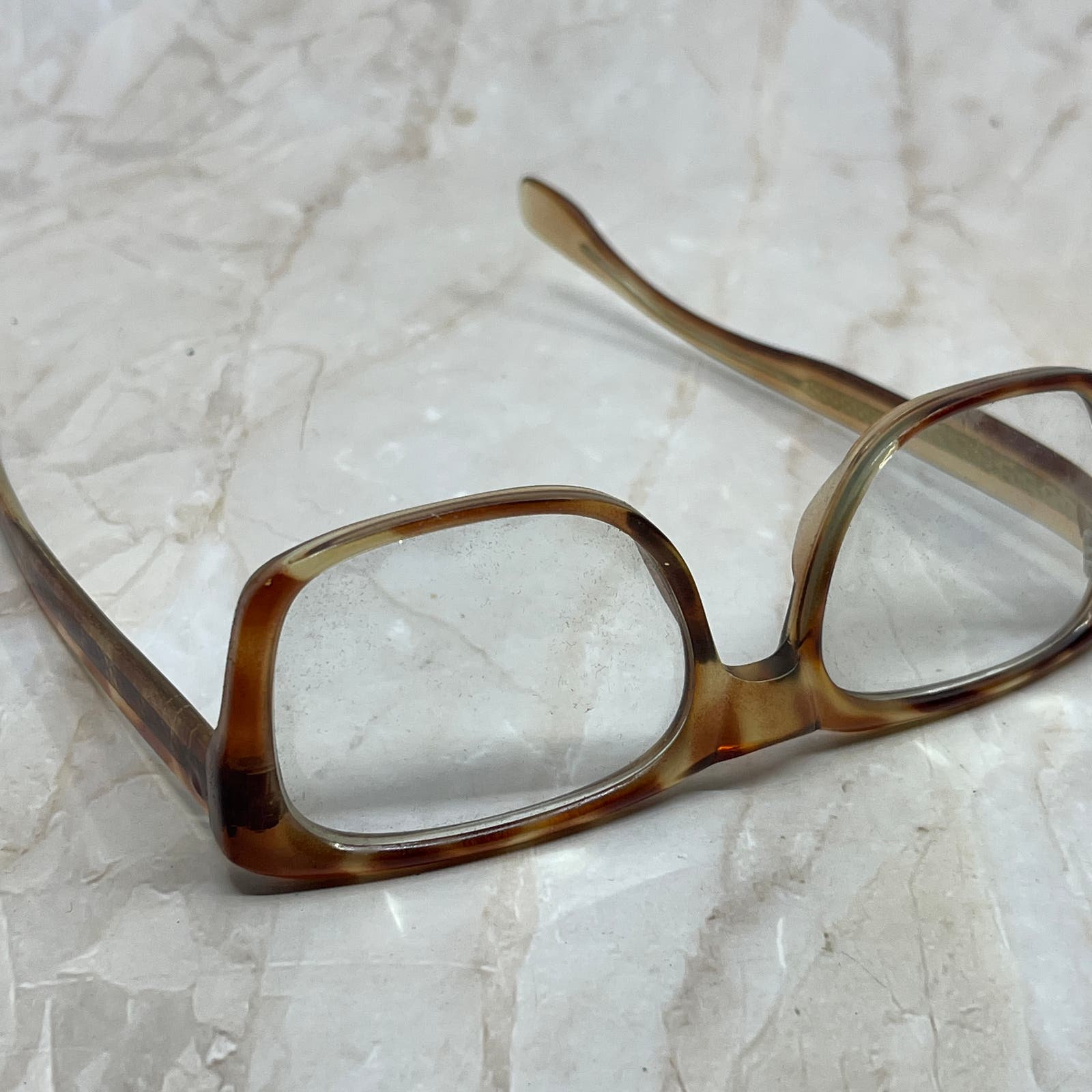 BROWN TOBAC FRAMES SUNGLASSES