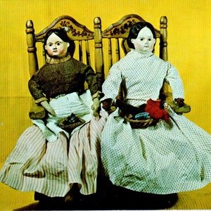 Due bambole Greiner al Museo delle bambole di Mary Merritt PA Cartolina originale PB8