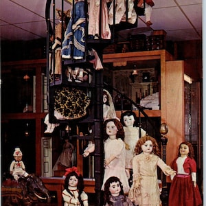 Bambole francesi e tedesche al Museo delle bambole di Mary Merritt PA Cartolina originale PB7