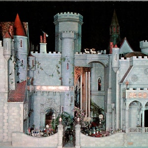 Colleen Moore Fairy Castle, ogród zewnętrzny i wejście, oryginalna pocztówka PB7