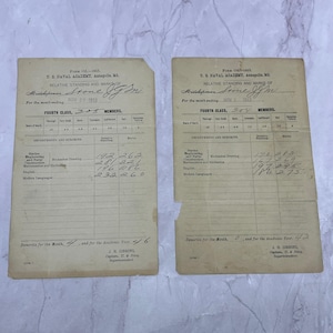 Lote de 2 tarjetas de calificaciones TC5-RD del guardiamarina de la Academia Naval JGM Stone de 1913