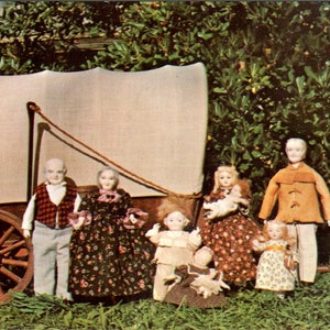 Die Nugget-Familie Sacramento Pionier-Puppenclub-Miniatur-Familien-Postkarte PB6