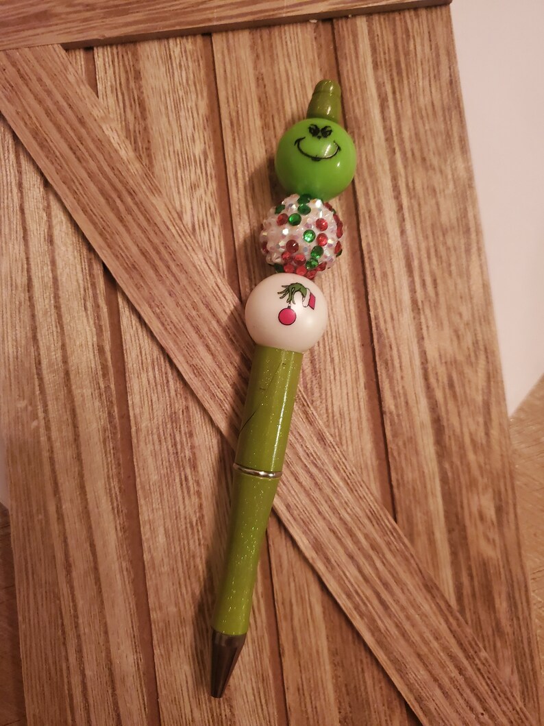 Grinch beaded pen image 1