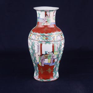Rare 19th Century Famille Verte Porcelain Vase: Qing Dynasty Floral Decor