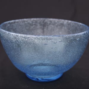 Vintage Blue Bullicante Art Glass Bowl – Hand-Blown Controlled Bubble Glass, Mid-Century