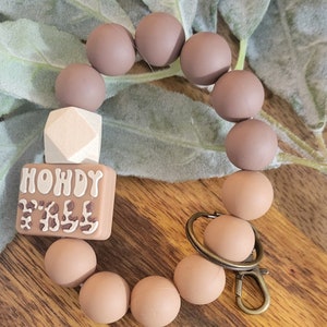 Silicone Beaded Bangle Key Ring: Western "Howdy Yall" Keychain