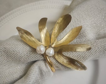 Gold Brass Pearl Mistletoe Napkin Ring, 21st Anniversary Table Setting, Holiday Table Decorations, Gold Napkin Rings, Wedding Napkin Rings