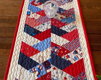 Americana Half Hexie Braid Table Runner, 4th of July Mat, USA Holiday Decor, Independence Day Quilted Topper, 14 1/2" x 32", FREE SHIPPING