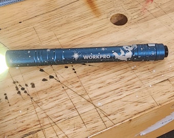 Linterna edc grabada con láser