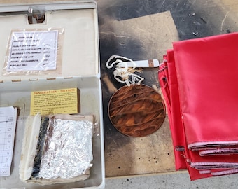 Kit de señalización de supervivencia de aviación vintage