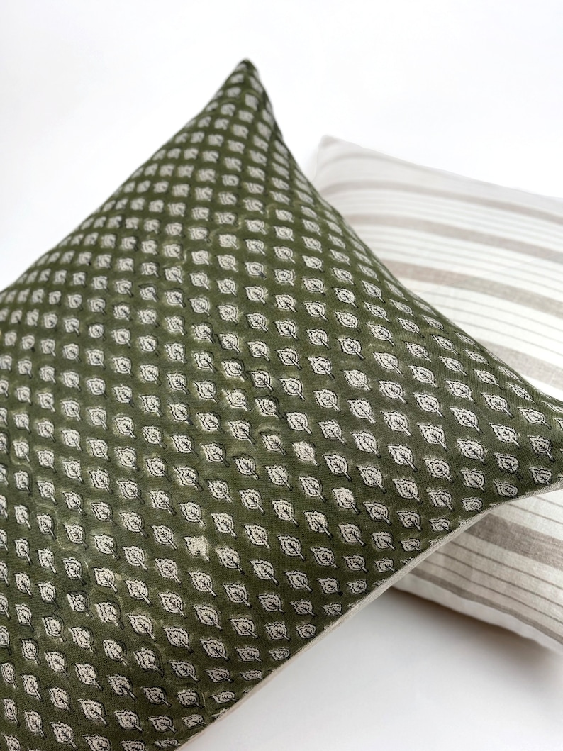 MARENANDFIRTH Linen Pillow Cover - Thumbnail 3