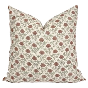 GRETTA | Housse de coussin de créateur en lin à fleurs marron vert, coussin à imprimé bloc, coussin à fleurs marron, coussin à fleurs marron et sauge, coussin neutre