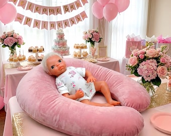 För tidigt född babydocka av polymerlera (28,5 cm)