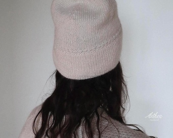 Gem Hat - knitting pattern | knit classic hat with textured detail, relaxed stockinette hat, textured details, folded brim.