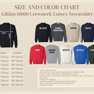 Op de afbeelding: Maattabel en kleurenkaart voor Gildan 18000 unisex crewneck sweatshirts. De tabel toont verschillende maten, borstmetingen in inches en centimeters, en lengtes in inches en centimeters. De tabel toont ook 10 verschillende kleuropties voor de sweatshirts: zwart, donker grijs, zand, marine, rood, sport grijs, wit, koninklijk blauw, bos.
