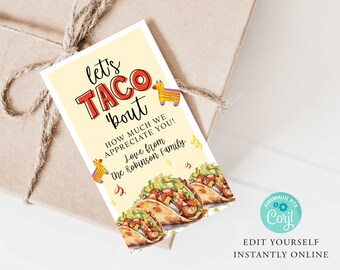 Op de afbeelding: Laten we het over taco's hebben, hoe erg we je waarderen! Liefs van de familie Robinson. Een printbaar cadeau-etiket met een gele achtergrond en een kleurrijke illustratie van taco's en een piñata.
