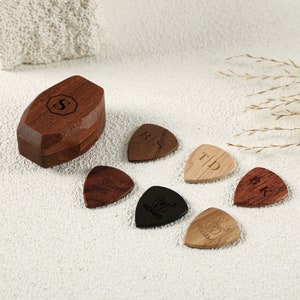 Custom Wooden Guitar Picks Box, Personalized Guitar Pick Box, Wooden Guitar Pick Organizer, Music Gift, Valentine&#39;s Gift