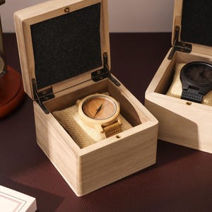 Personalisierte hölzerne Uhrenbox, Gravierte Holz Uhrengehäuse, 1-Slot Uhr Lagerung, Trauzeuge Geschenk Box, Geschenkbox für Brautjungfern