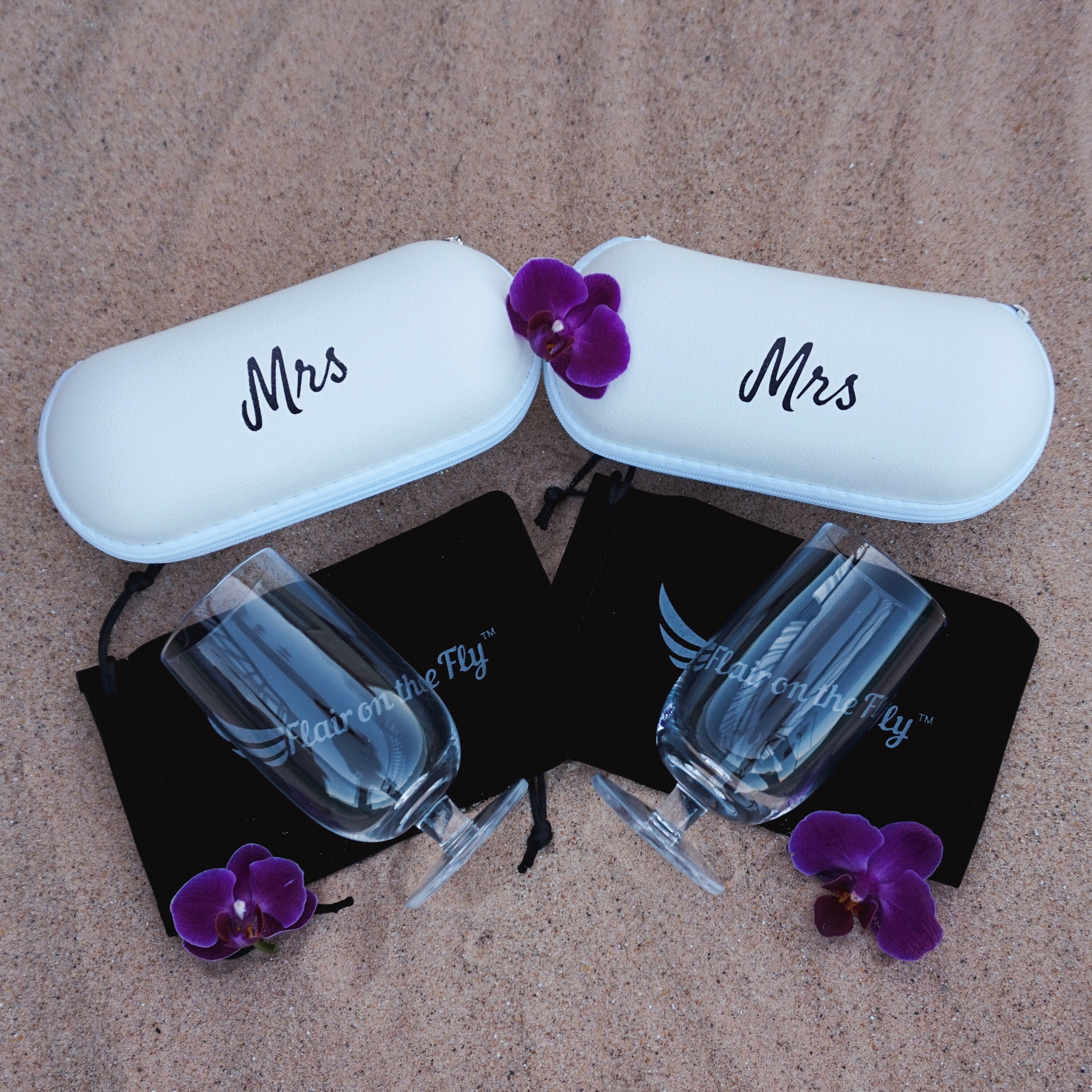 Mrs and Mrs Wedding Carry on Wine Glasses, Lesbian Wedding Wine Gift