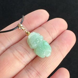 Green Pixiu 貔貅 Jadeite Jade Pendant, 100% Untreated Certified Genuine Type A Burmese Jadeite,Grade A Jadeite, Burma Jadeite