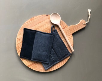 Porta ollas de mezclilla gris - Porta ollas de cocina - Almohadilla caliente de jeans grandes hecha a mano - Trivet reutilizado - Regalo de bienvenida - Regalo sostenible