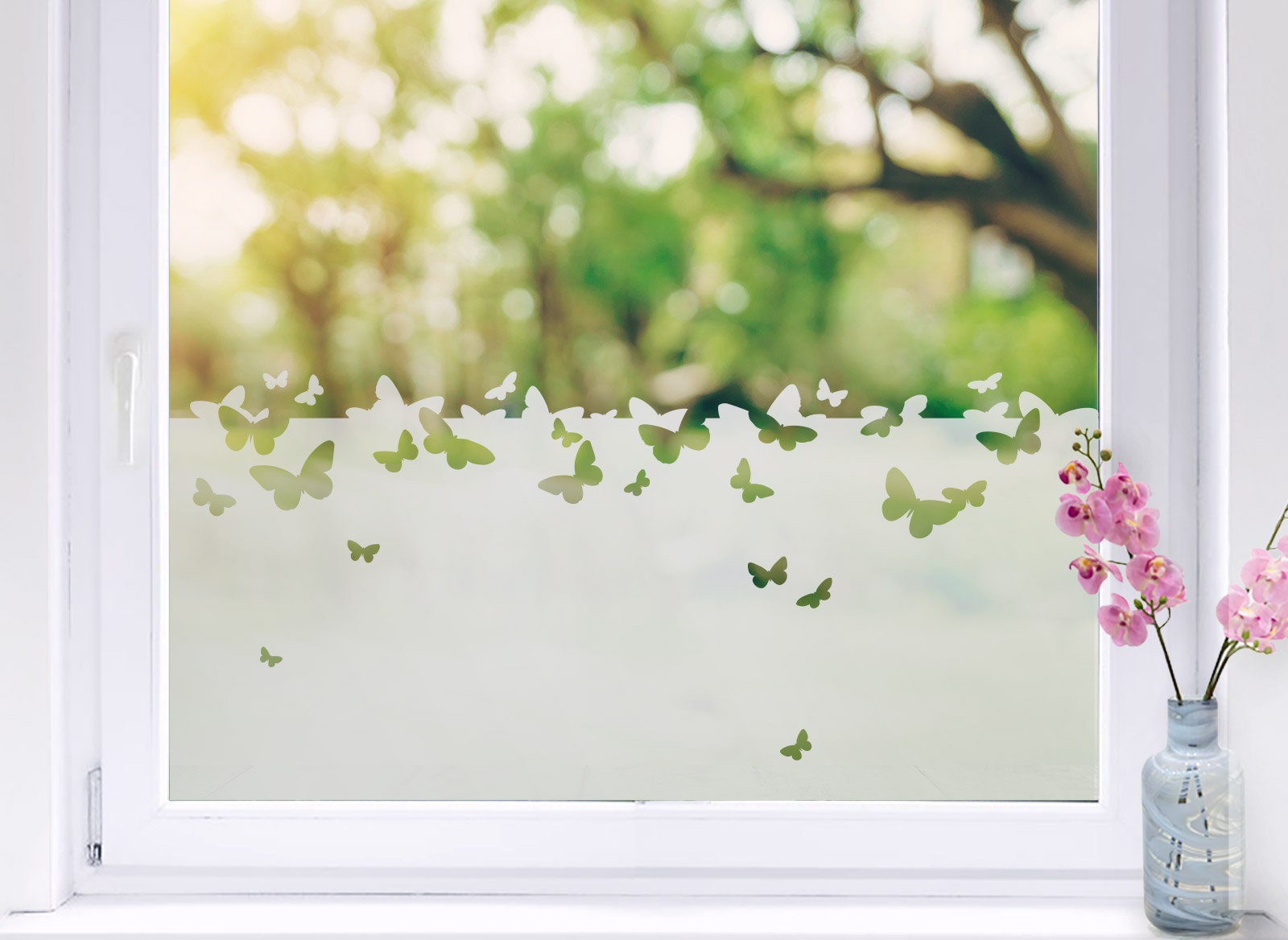 Fensterfolie - Sichtschutz - Große Blumen mit Schmetterlingen in