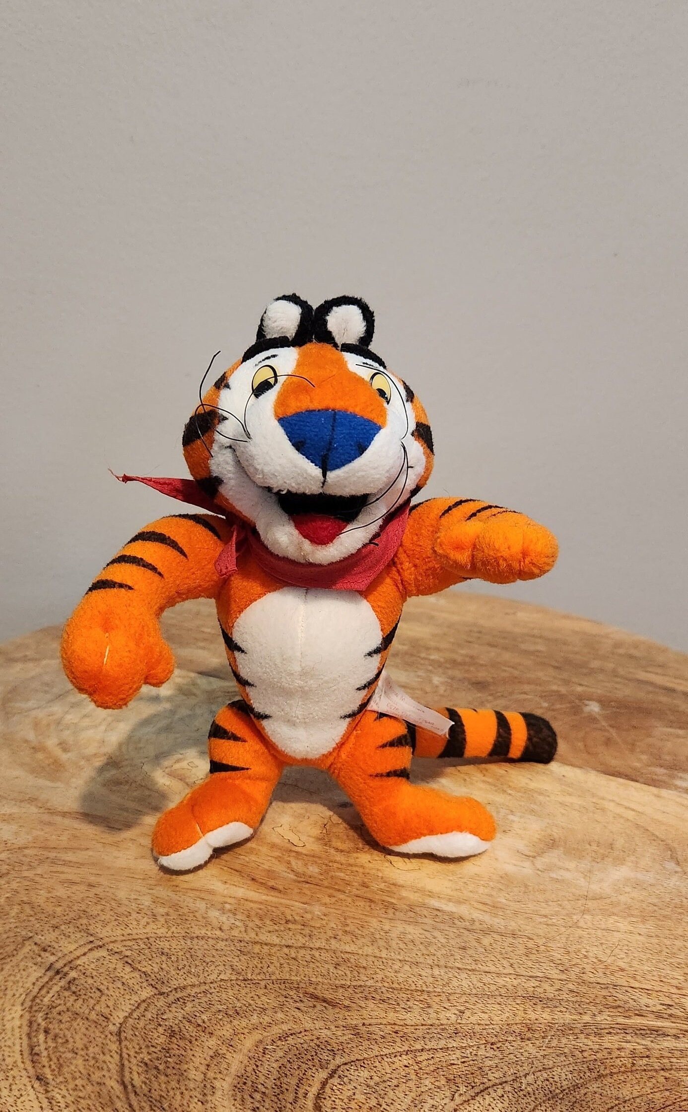 Vintage Kelloggs Frosted Flakes Cereal, Tony the Tiger 1997