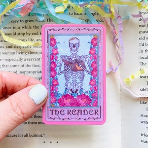 Pegatina de la carta del tarot del lector, Libro de lectura esquelético, Pegatinas librescas para Kindle, Pegatina para amantes de los libros, Pegatina espeluznante, Regalos de ratón de biblioteca