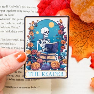 Der Leser Tarot Karten Aufkleber, Buch Aufkleber für Kindle, Skeleton Reading Aufkleber, Herbst Leseratte Aufkleber, Buch Liebhaber Aufkleber, Buch Geschenke