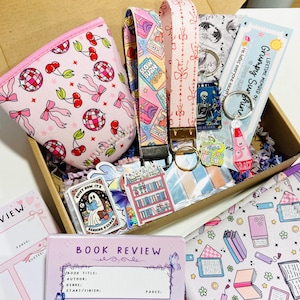 Mystery Oopsie and Overstock Box, Aufkleber und Lesezeichen, Bookish Wundertüten, Cup Cozies, Aufkleber Grabbags, Bücherwurm Schlüsselbund, Kindle-Hülle