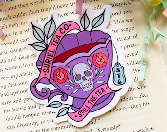 Sticker vinyle Suriel Tea Cup, renverser le thé, stickers livres fantastiques, sticker romantisme, stickers livresques pour Kindle, cadeaux pour les amoureux des livres