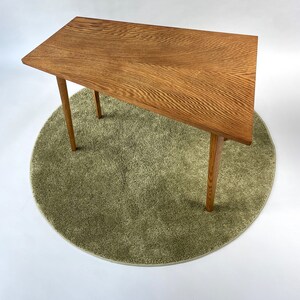 Vintage midcentury houten asymmetrische salontafel uit de jaren 60, lichte, hoge, heldere houtnerf, gerestaureerd afbeelding 8