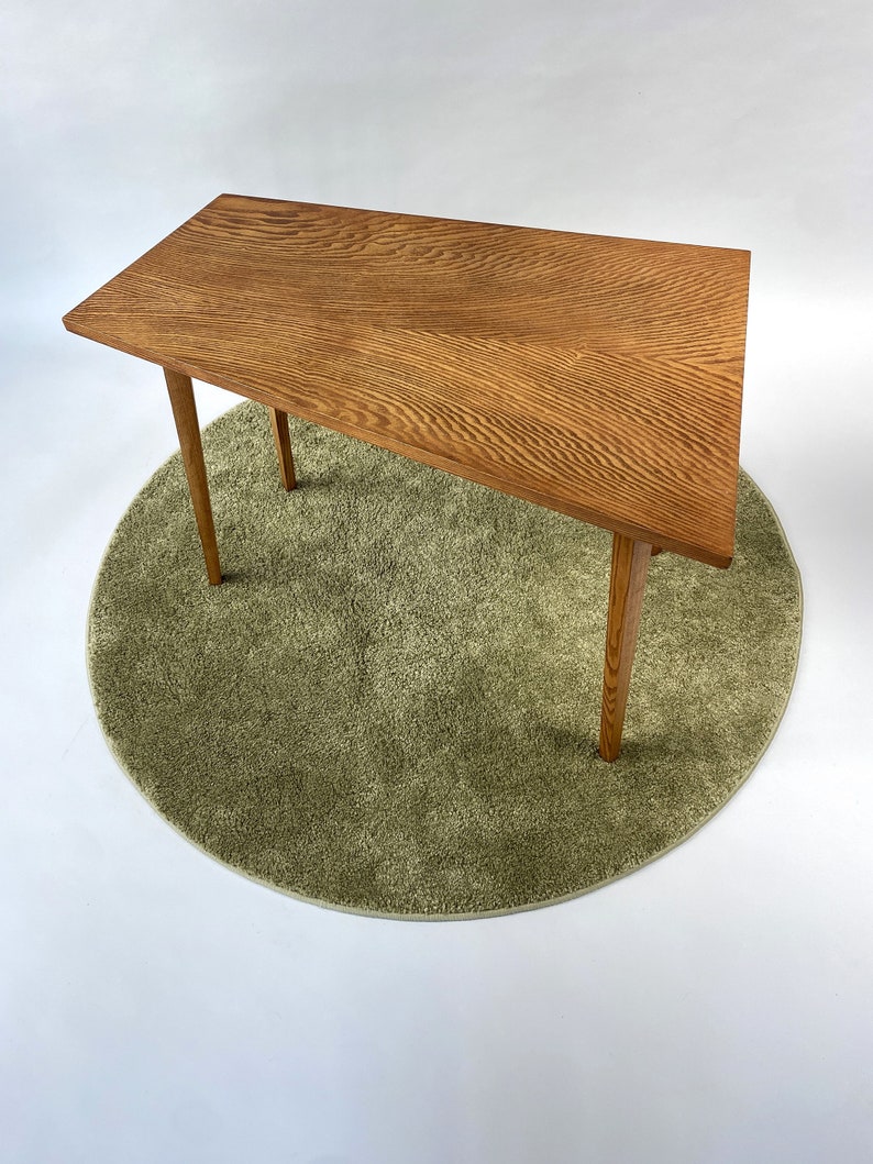 Vintage midcentury houten asymmetrische salontafel uit de jaren 60, lichte, hoge, heldere houtnerf, gerestaureerd afbeelding 8