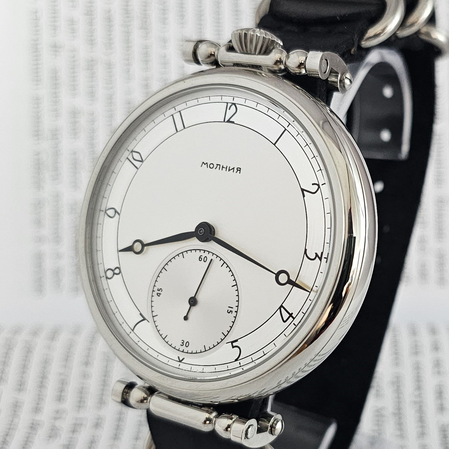 American Wristwatches 洋書 本 88年 40s 50s Wristwatch MARRIAGE 3602 Vintage Pocket Watch USSR MOLNIJA Men's