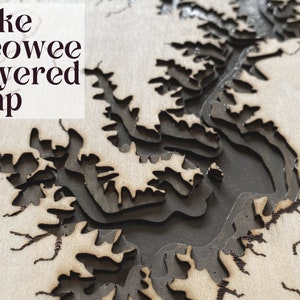 Carte du lac Keowee, Cadeau en couches 3D personnalisable en bois pour le décor des clients de l’agent immobilier, chalet maison de chalet gravé au laser art mural nautique gravé
