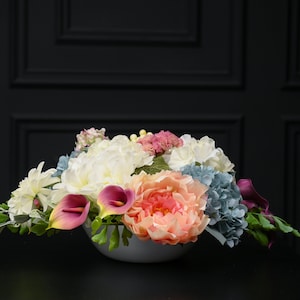 La princesse la reine des neiges, composition de bouquet mixte, décoration florale au toucher réaliste, fleurs artificielles en soie artificielles pour centre de table dans un vase pour décoration de table