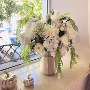 Large Real Touch Flower Arrangement in Metallic Vase, Artificial Flower Centerpiece, White Faux Flower Composition for Dining Table Decor