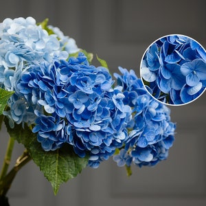 Elevate Event and Home Aesthetics with Our 21" High-Quality Artificial Blue Hydrangea Stem, Perfect for DIY and Wedding Table Decorations.