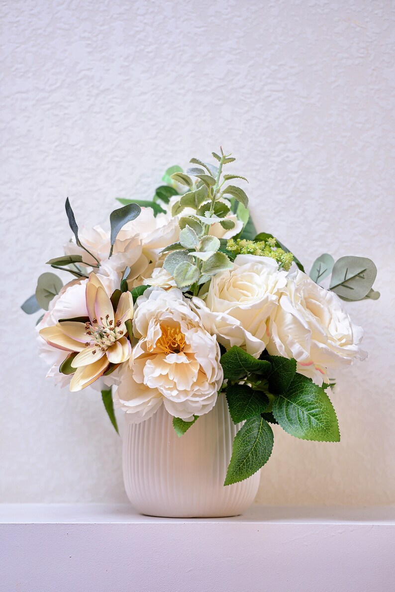 Artificial Water Lily Centerpiece Vase, Small Artificial Flower