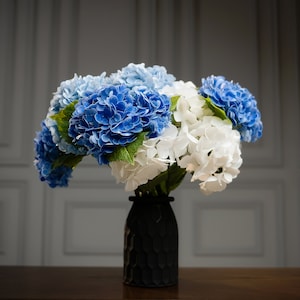 High-Quality Blue Hydrangea Artificial Flower for Exquisite DIY Centerpieces and Home Floral Projects.